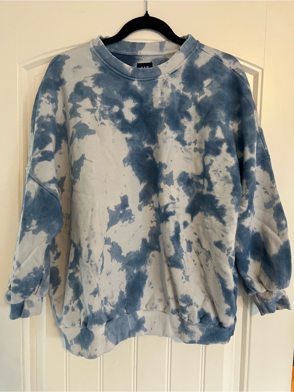 GAP Maternity Tie-Dye Blue Crewneck Sweatshirt